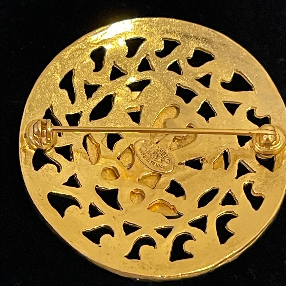 “SOMEWHAT RARE” 💯% AUTHENTIC VINTAGE CHANEL 1995 CC Medallions Brooch (95-A) - Picture 12 of 12